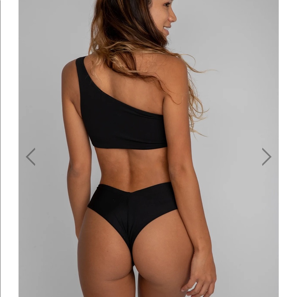Skatie Mandi Bottom
